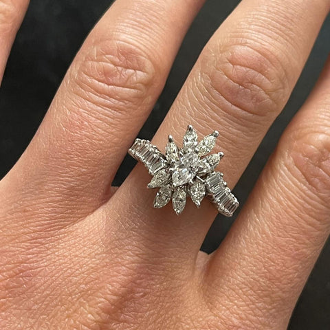 Inel Floare cu 1.51ct diamante din aur alb de 18k