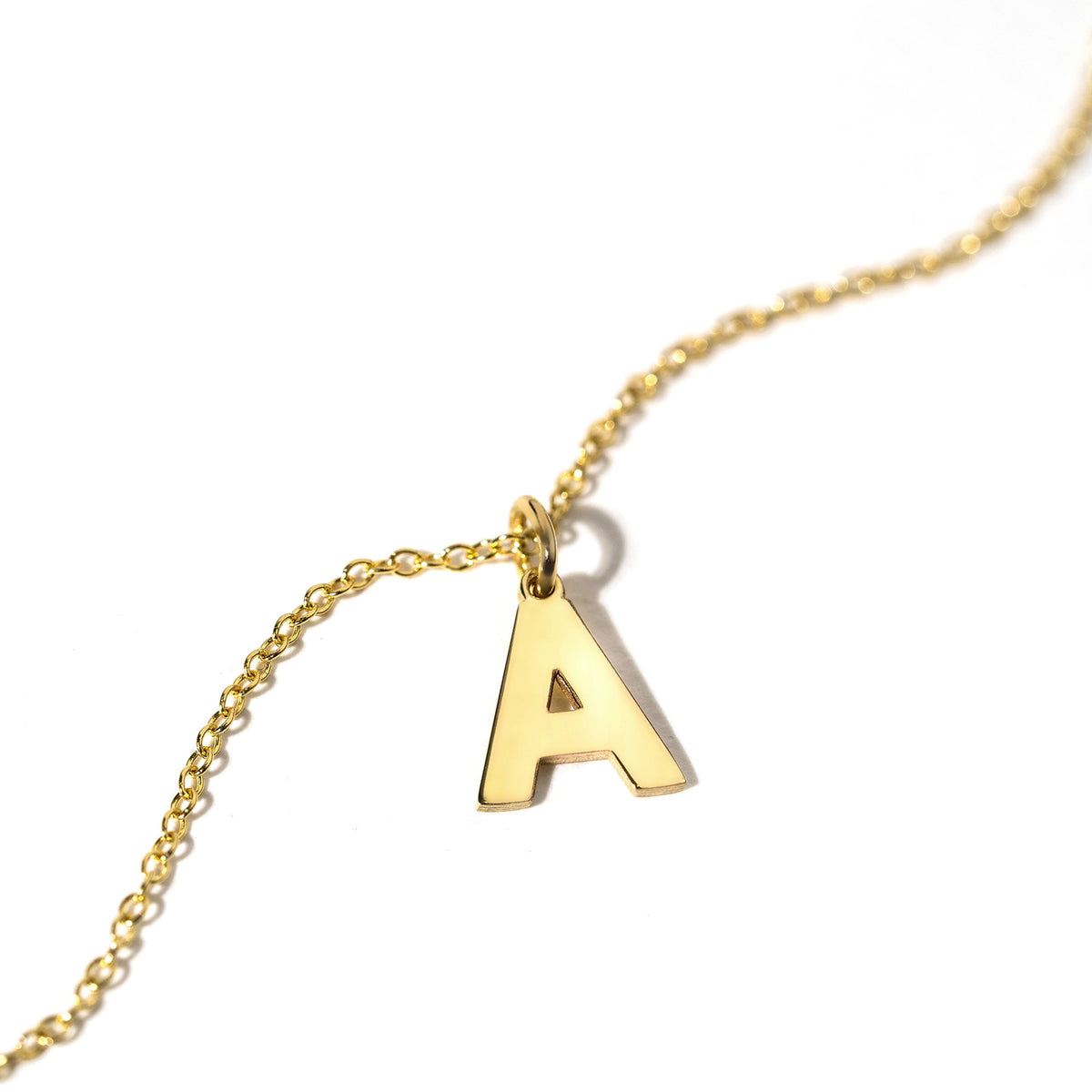 Pandant Litera A din aur galben de 14K